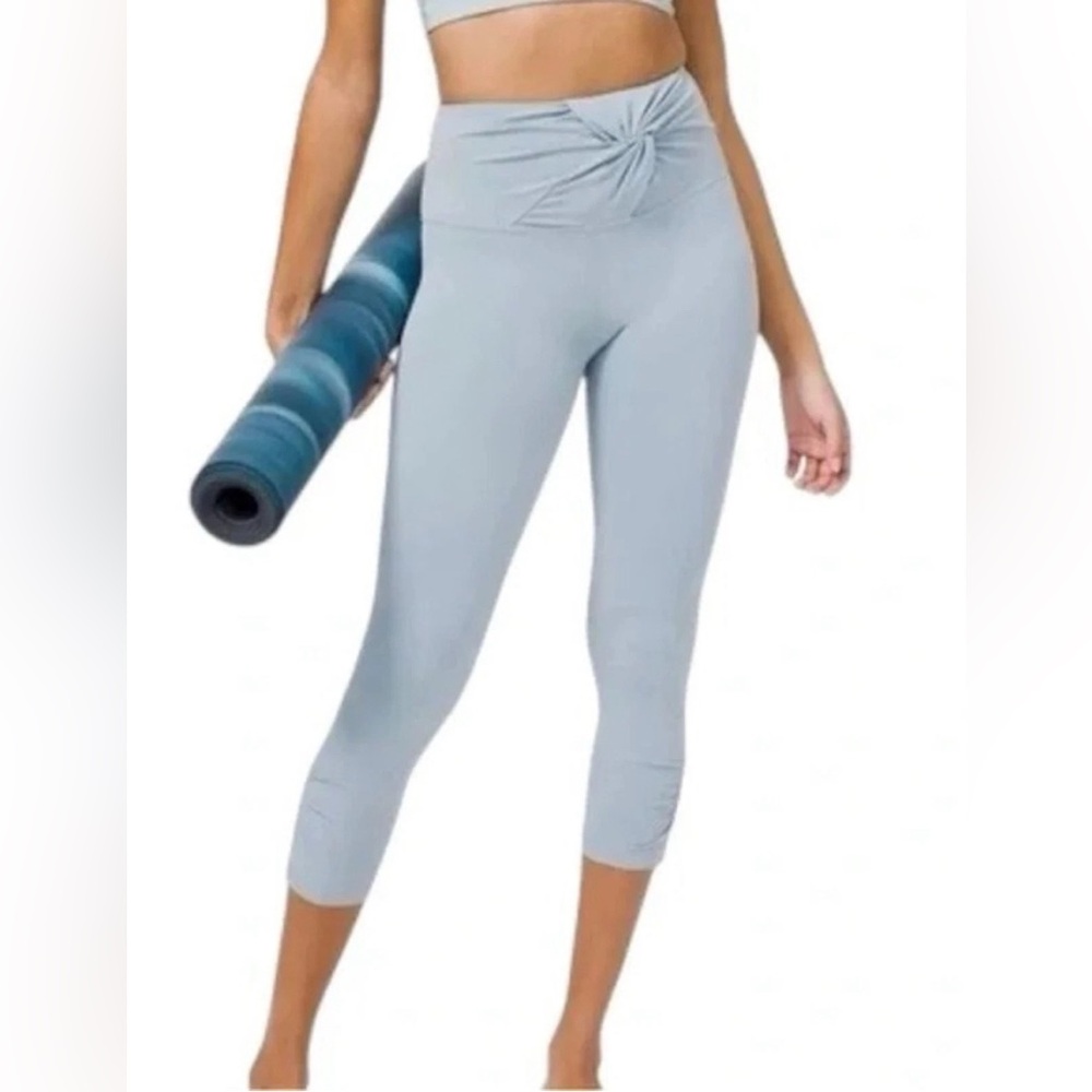 LULULEMON Align High Rise Crop23 Twist Waist Chambray 4 Belgian Blue Leggings